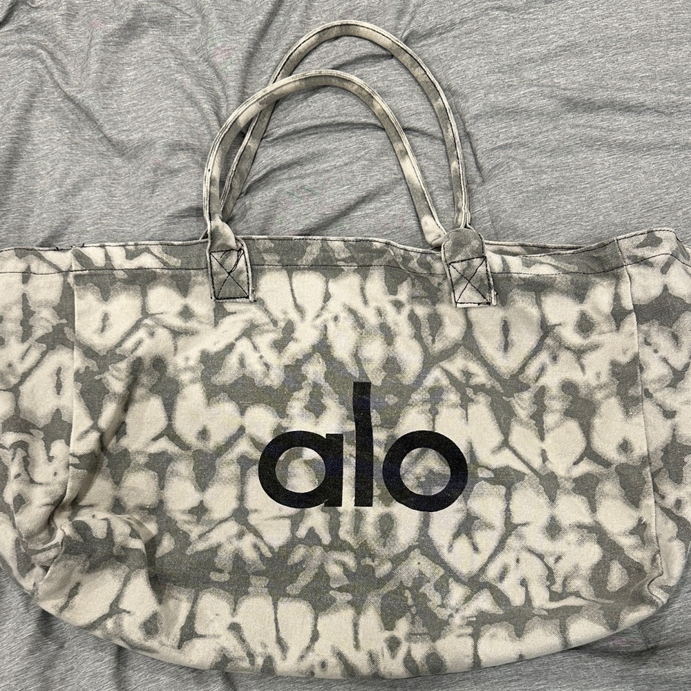 ALO Yoga Marble Pattern Tote Bag